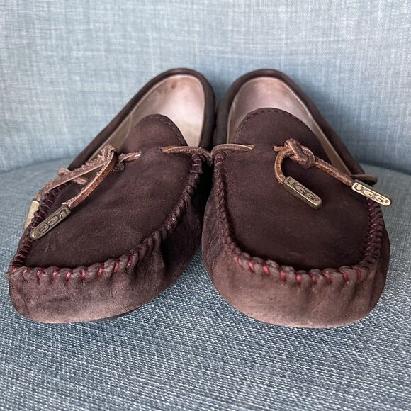 UGG Australia Women Size 7 Dakota Moccasin Slippers Dark Brown Leather Loafers - Picture 3 of 10